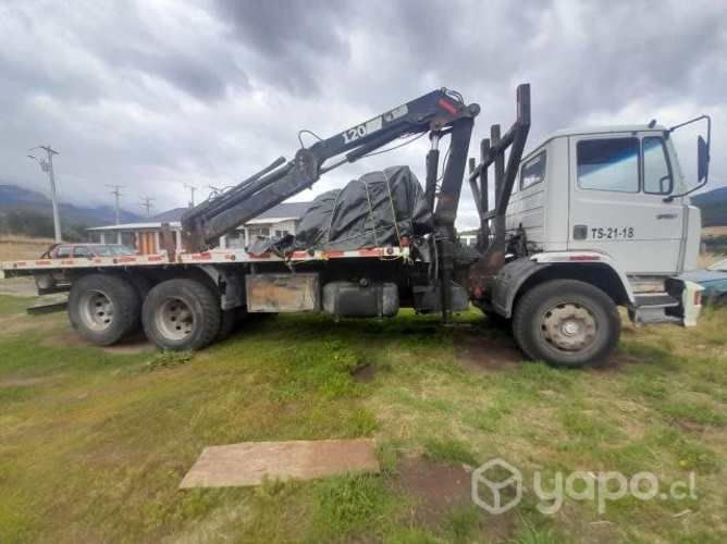 Camion 1720 con grua hiab 120