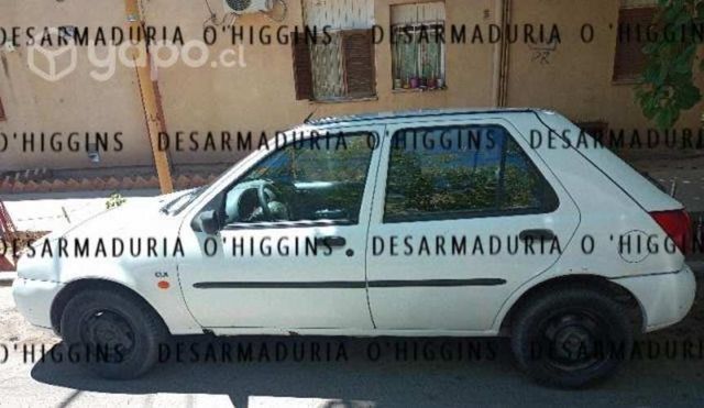 Puerta delantera Ford Fiesta 1998