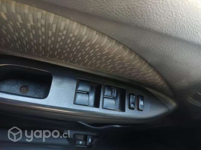 Toyota Yaris full 2010