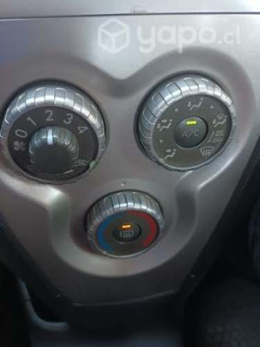 Toyota Yaris full 2010