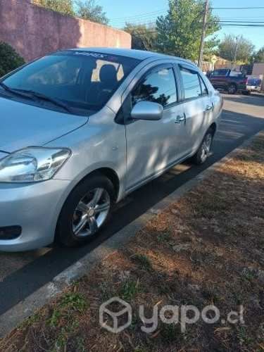 Toyota Yaris full 2010