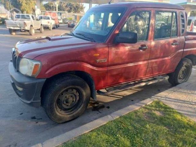 Mahindra pick up 2012