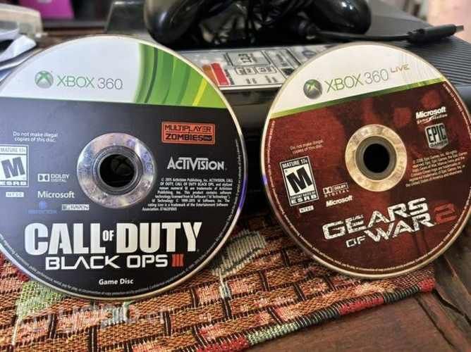 2 juegos de xbox 360 Call of Duty y Gears of war