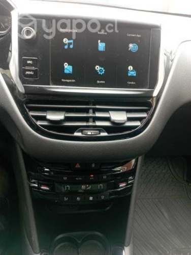 Peugeot 208 active 1,2cc 2018