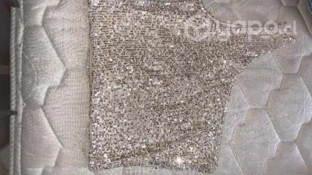 Se vende top y pantalones ambos en 10.000