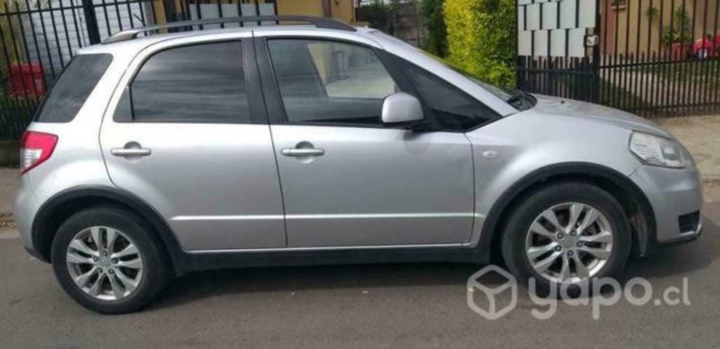 Suzuki SX4 Crossover año 2015 58 mil kms