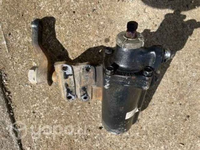 Caja de dirección Nissan Terrano