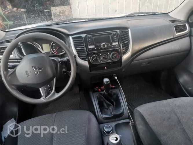 Mitsubishi l200 2018