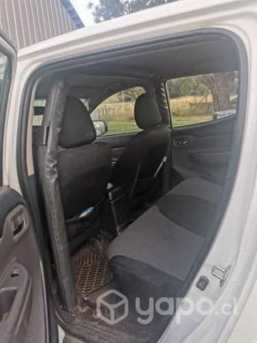 Mitsubishi l200 2018