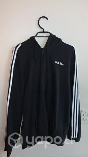 Poleron adidas casi nuevo
