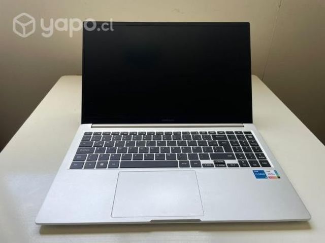 Samsung Galaxy Book2 15.6' i5-1235U 8GB RAM