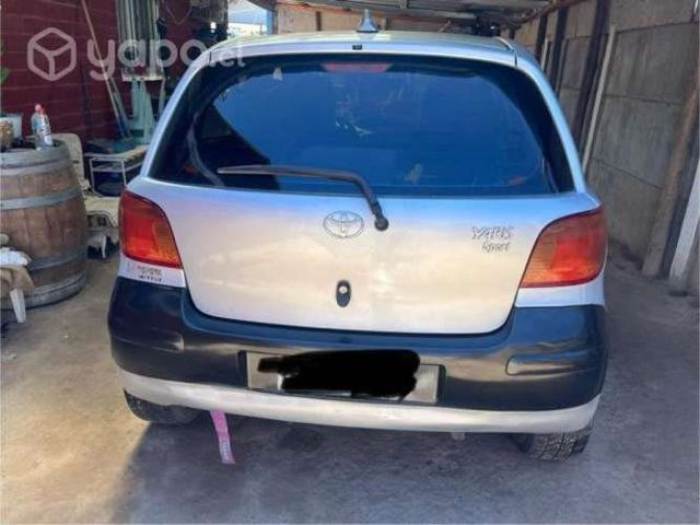 Toyota yaris 2005
