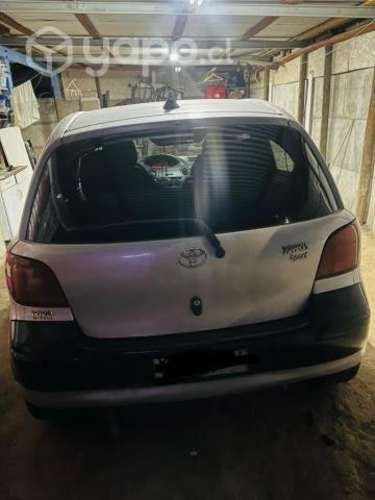 Toyota yaris 2005