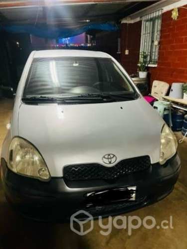 Toyota yaris 2005