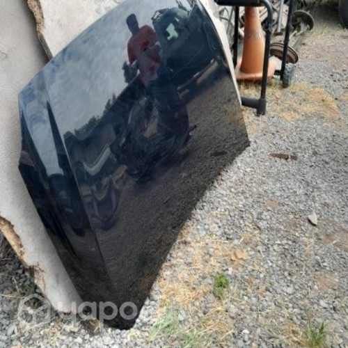 Capot Mercedes a200 año 2018 impecable