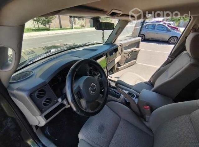 Vendo Jeep Commander