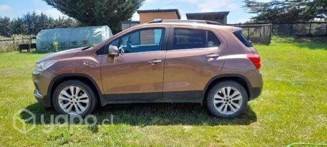 Automovil Chevrolet Tracker año 2018