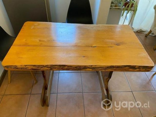Mesa rústica de madera, hecho a mano en Pucón