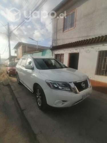 Nissan 2017 Único dueño 2 llaves origin