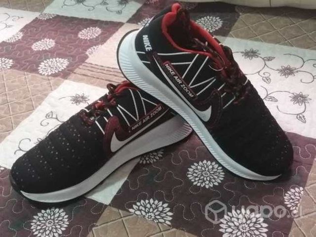 Hermosas zapatillas deportivas Nike/Boss