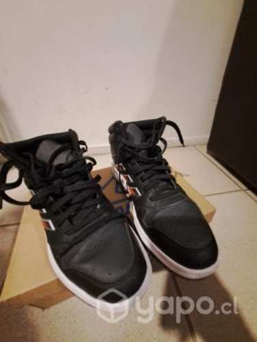 Zapatilla Adida N 40