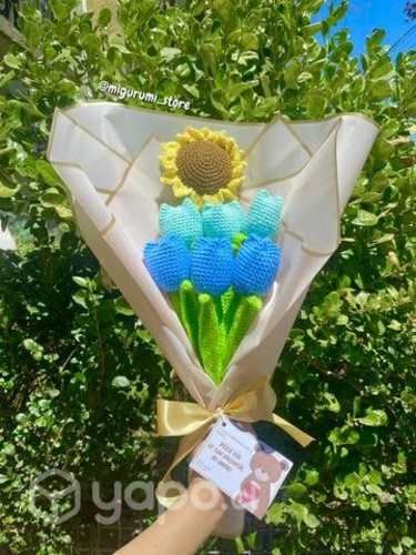 Ramo a crochet medio de San Valentín