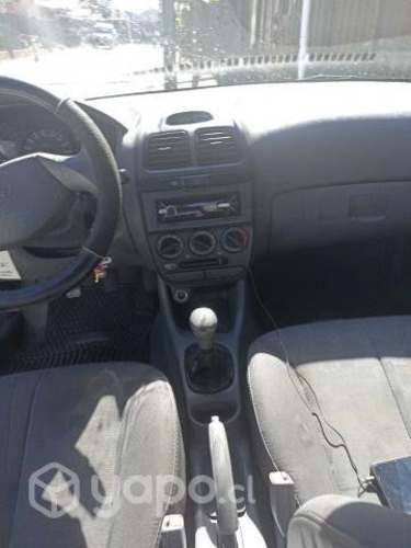 Hyundai accent 2006