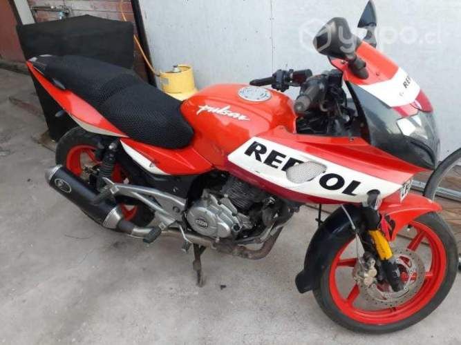 BAJAJ Pulsar 220F