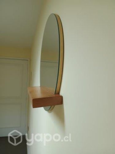Espejo con repisa marca Cerio