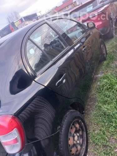 Nissan march km aprox