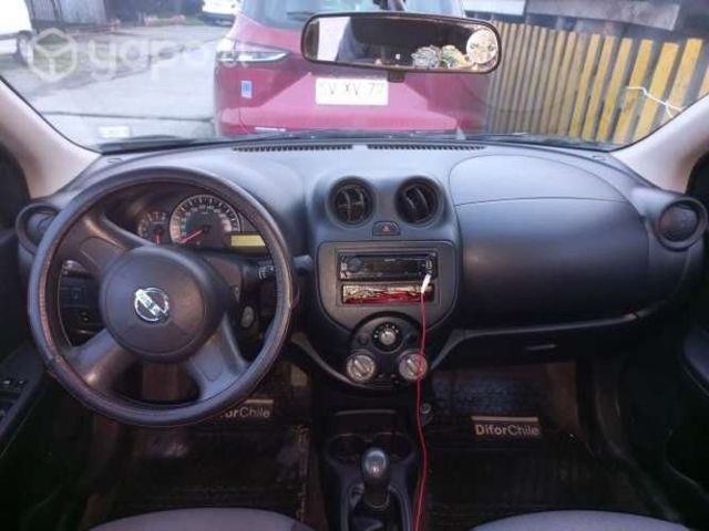 Nissan march km aprox