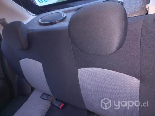 Nissan march km aprox