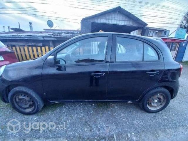 Nissan march km aprox