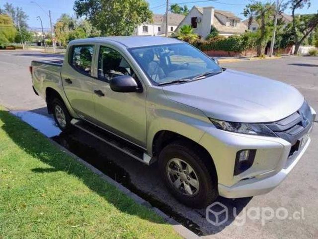 Mitsubishi l200 2022