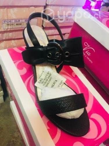 zapatos al por mayor y al detalle