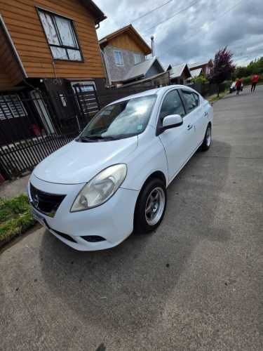 Nissan versa 2014