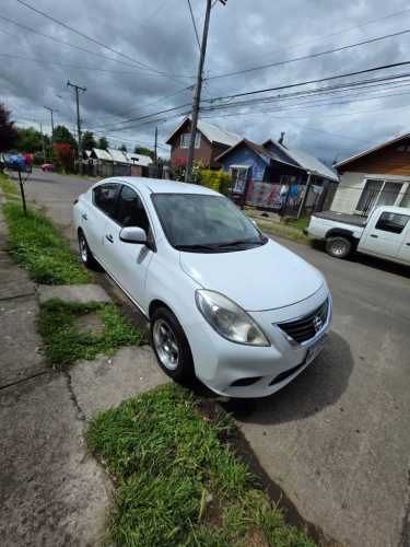 Nissan versa 2014