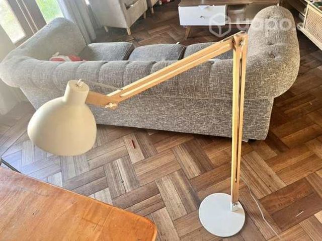 Lámpara de Pie tipo Pixar