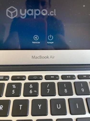 MACBOOK Air