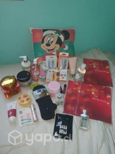 Lote de accesorios y maquillaje