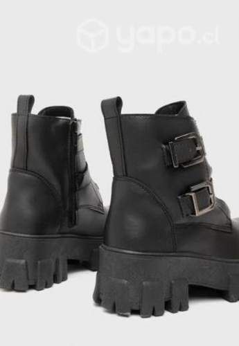 Botas talla 38 conversable