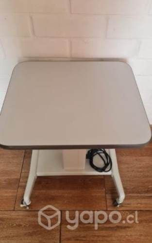 Mesa eléctronica porta equipo óptico