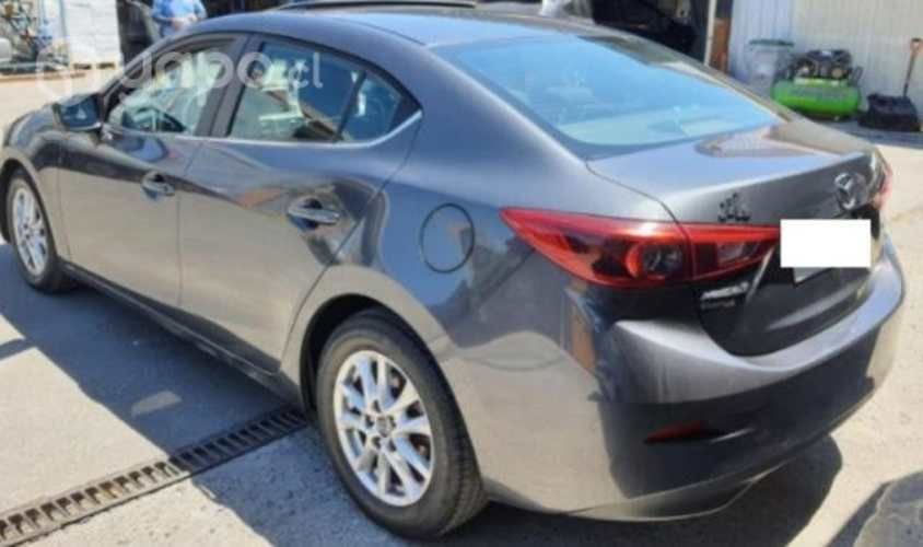 Mazda 3 new 2.0 at 2015