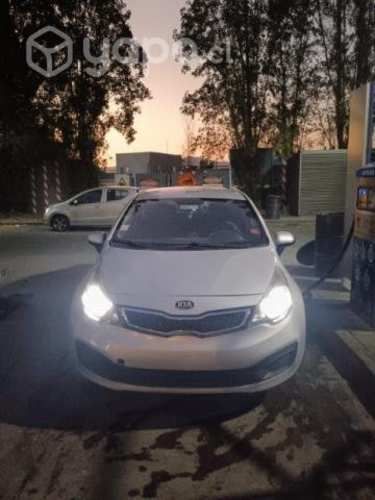 Kia rio 4 ex 1.4 2014