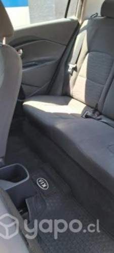 Kia rio 4 ex 1.4 2014