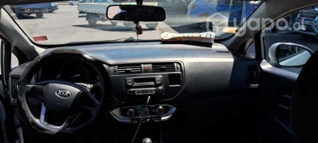 Kia rio 4 ex 1.4 2014