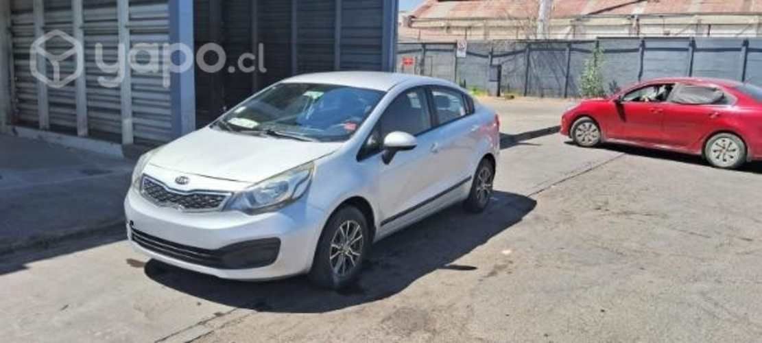 Kia rio 4 ex 1.4 2014