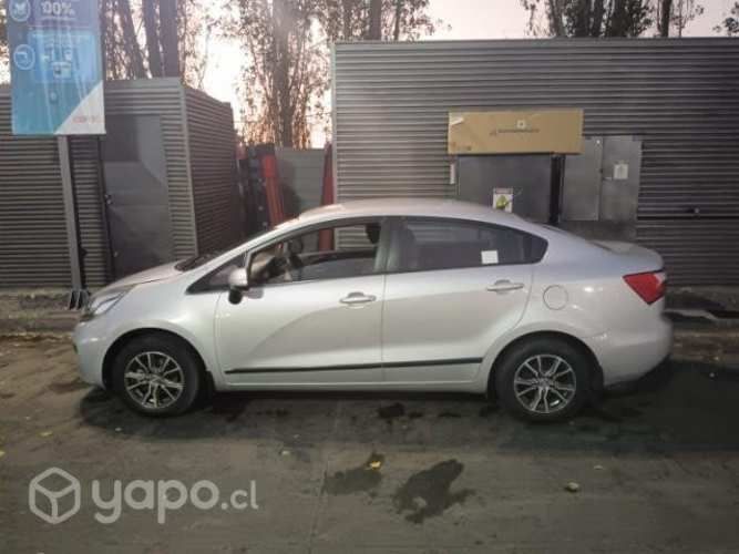 Kia rio 4 ex 1.4 2014