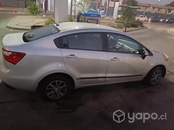 Kia rio 4 ex 1.4 2014