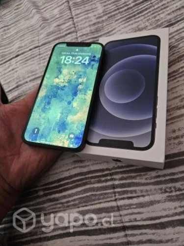 Iphone 12 con su caja respectiva